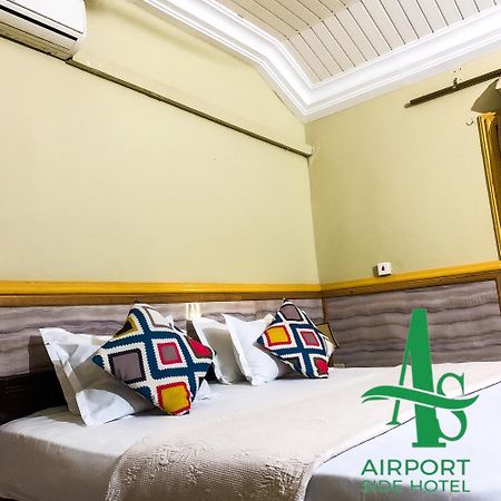 Airport Side Hotel Accra Buitenkant foto