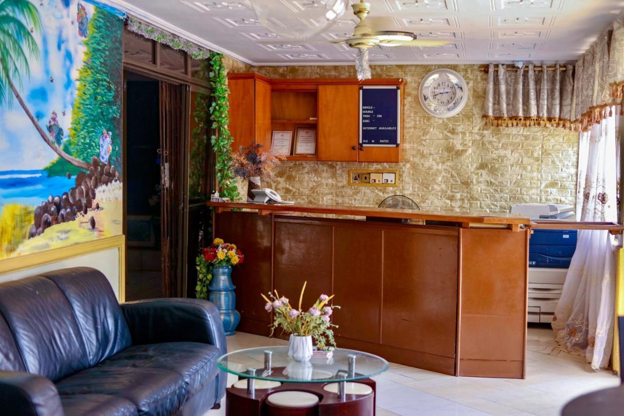 Airport Side Hotel Accra Buitenkant foto
