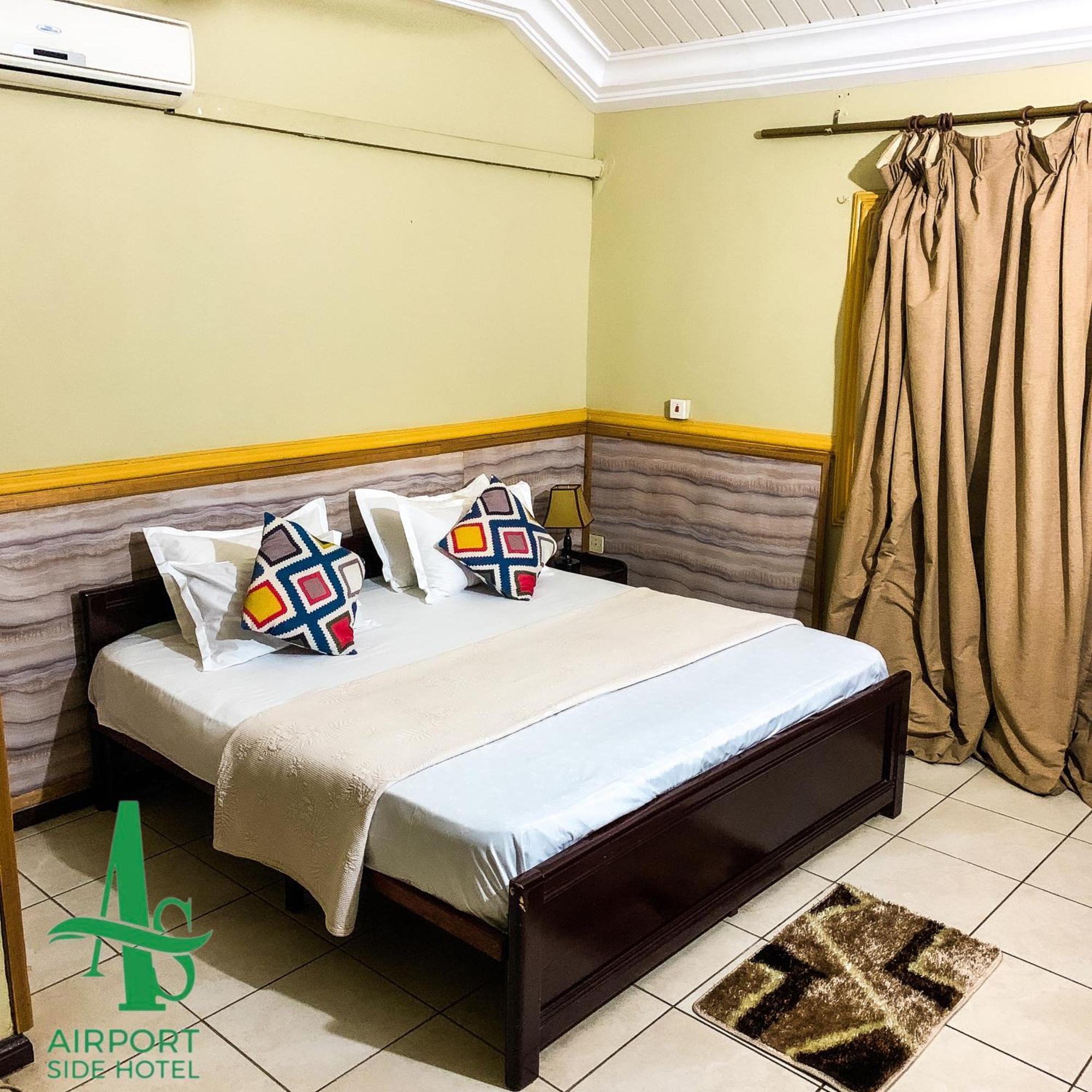 Airport Side Hotel Accra Buitenkant foto